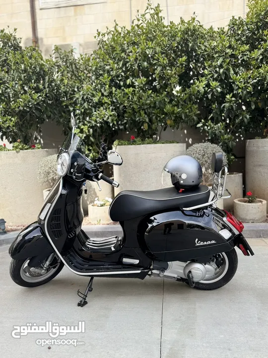 Vespa PIAGGIO GTS300 / Super clean / Black