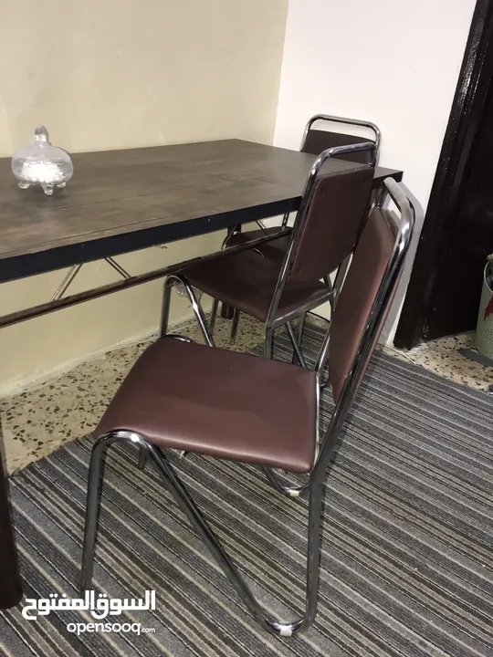 كراسي سفرة او برنده
