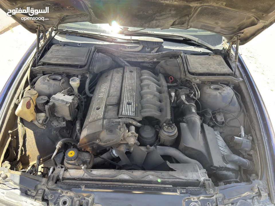 Bmw 525 1998 ماتورها  cc2500 السياره تصلح للعفائات الكبيره