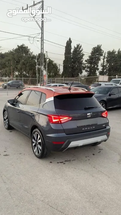 ارونا سيات