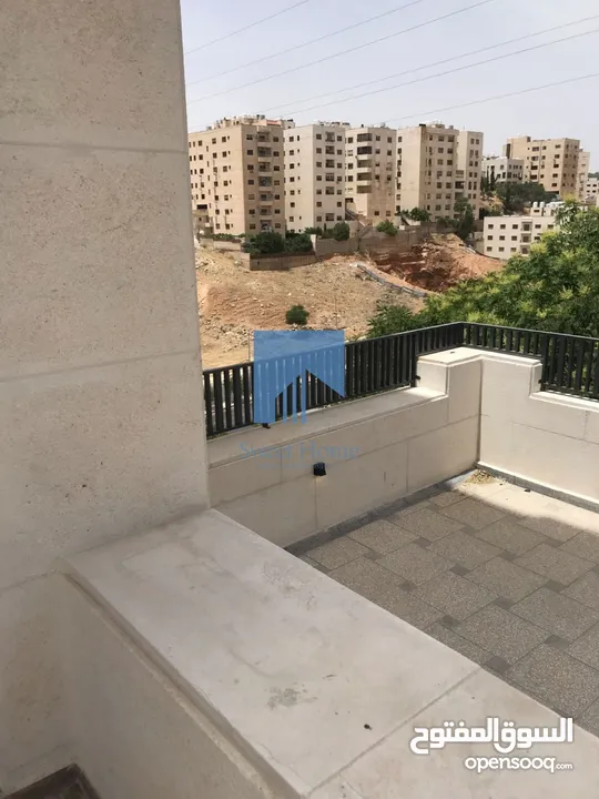 شقة أرضية فاخرة للبيع في الكرسي - خلف إدارة السير 165م مع ترس 30م تشطيب سوبر ديلوكس لم تسكن