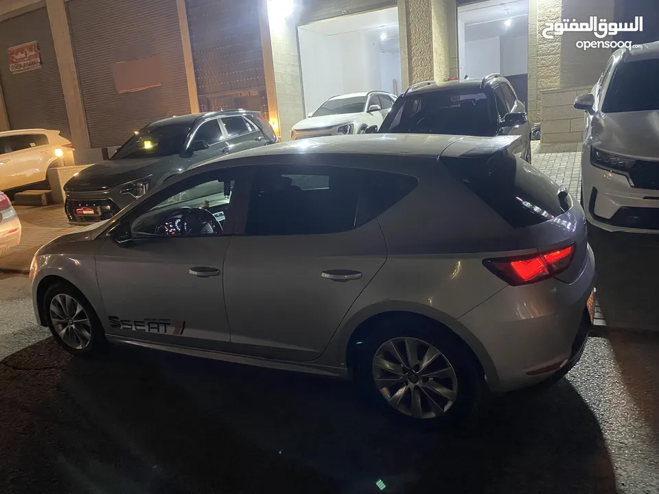 سيات ليون 2015 للبيع