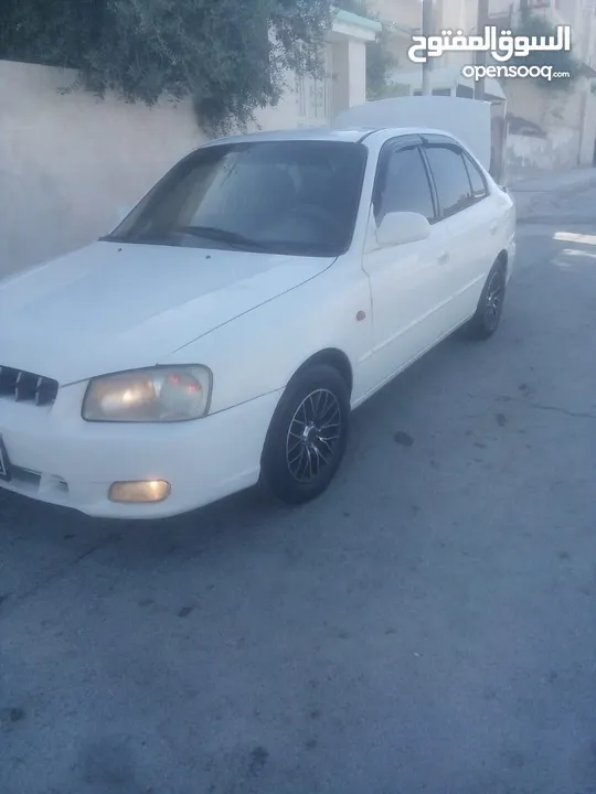 هونداي فيرنا 2000 لون ابيض