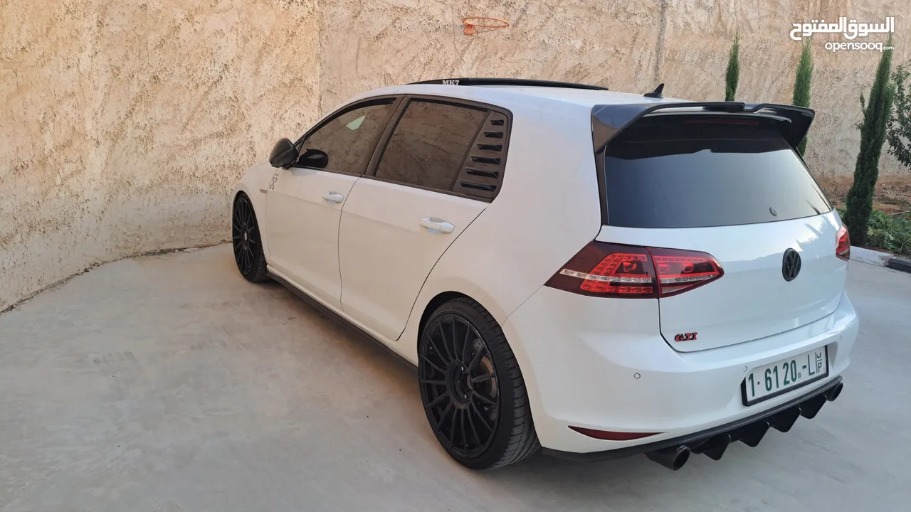 البيع كككاش فقط بسبب السفر جولف gti mk7 2015 fullllll الماني مش خليجي