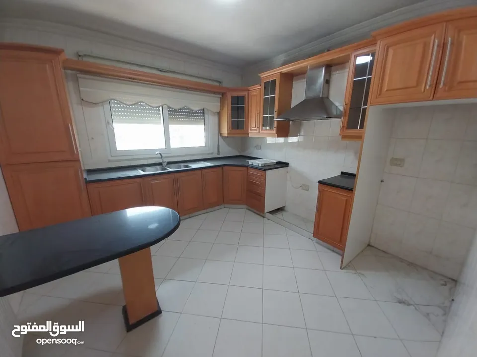 Unfurnished apartment to Rent  ( Property 38822 )-174775443