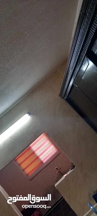 منزل مستقل في الزرقاء الزواهرة حي الجبر للبيع.............................
