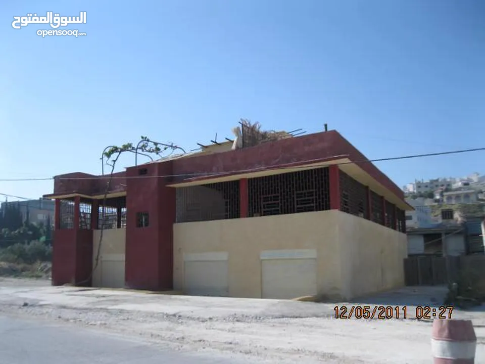 بناء قائم للبيع