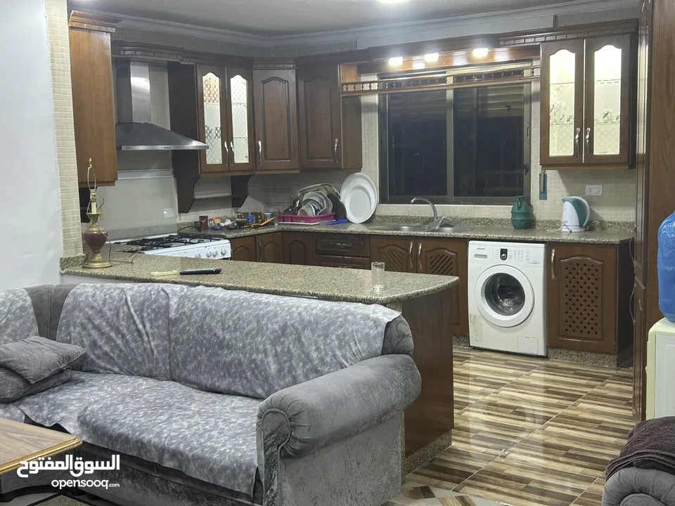 شقة مفروشة الهاشمي الشمالي