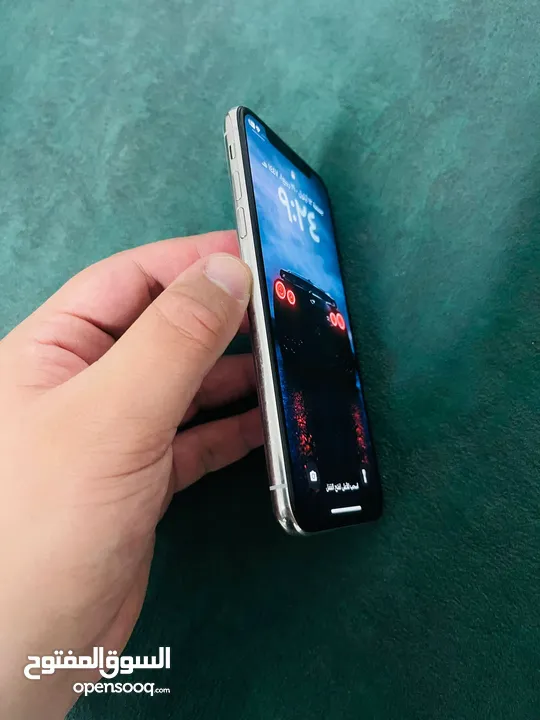 ايفون X للبيع بحالة ممتازة