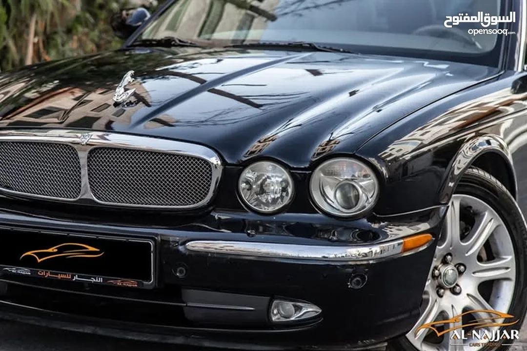 Jaguar Xj8 2005  السيارة مميزة جدا
