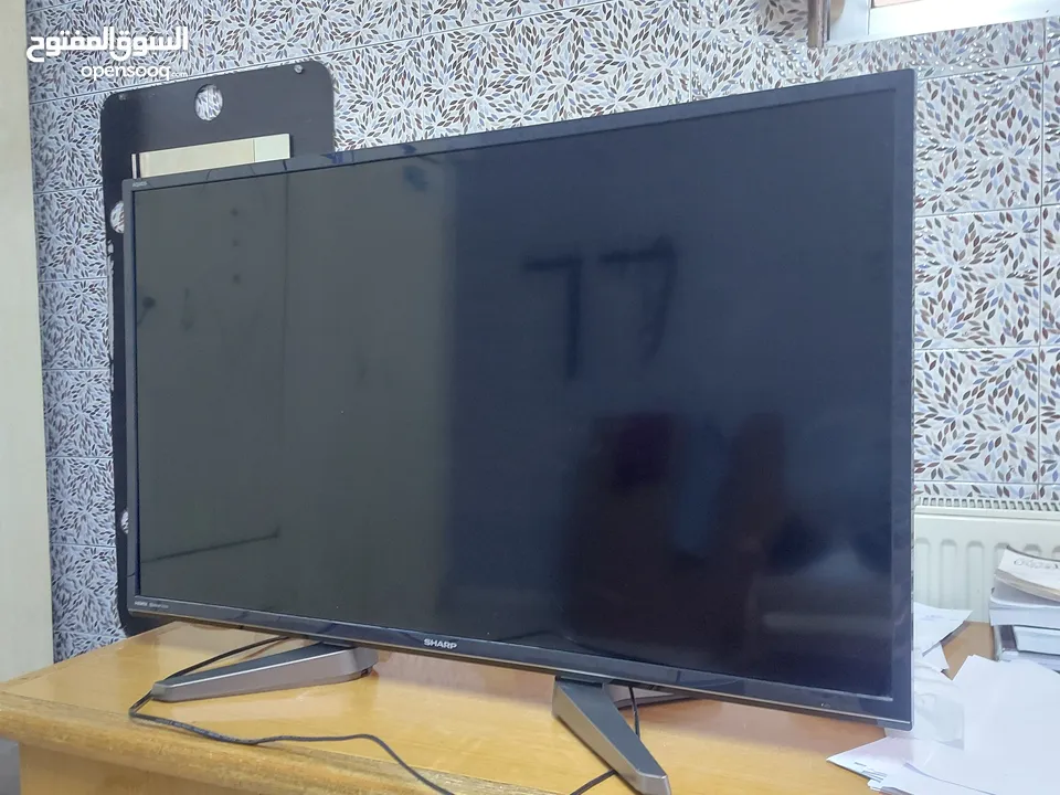 شاشة تلفزيون SHARP LED