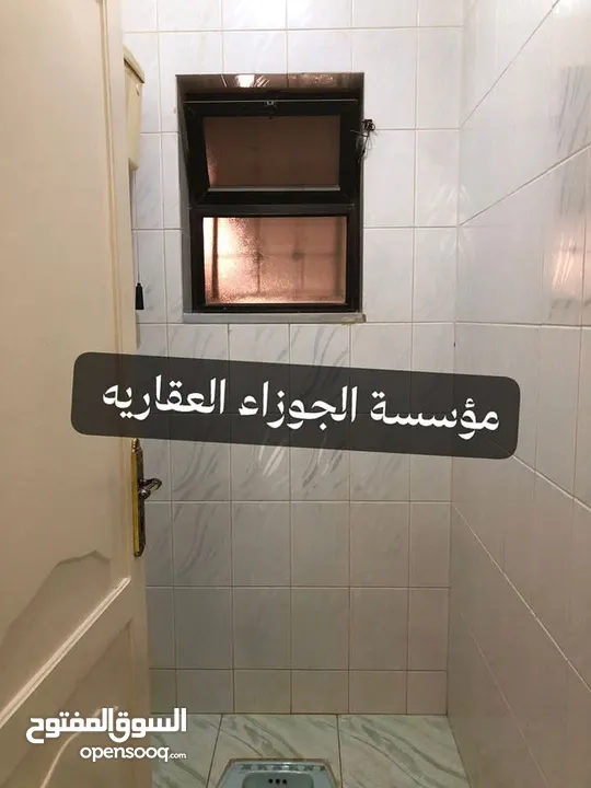 بيت مستقل فارغ للايجار في منطقة الزهور مساحة 250 متر داخلي مع حديقة 300 متر