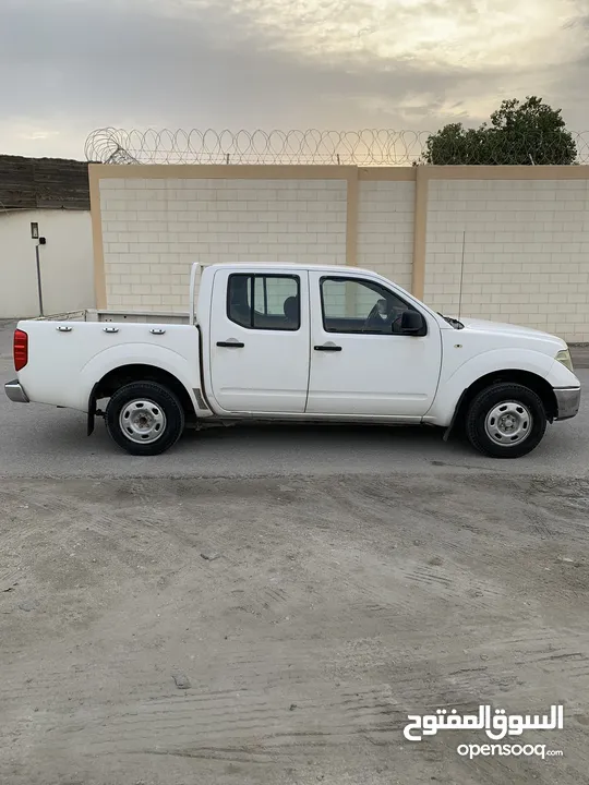 Nissan Navara 2013 pickup for sale