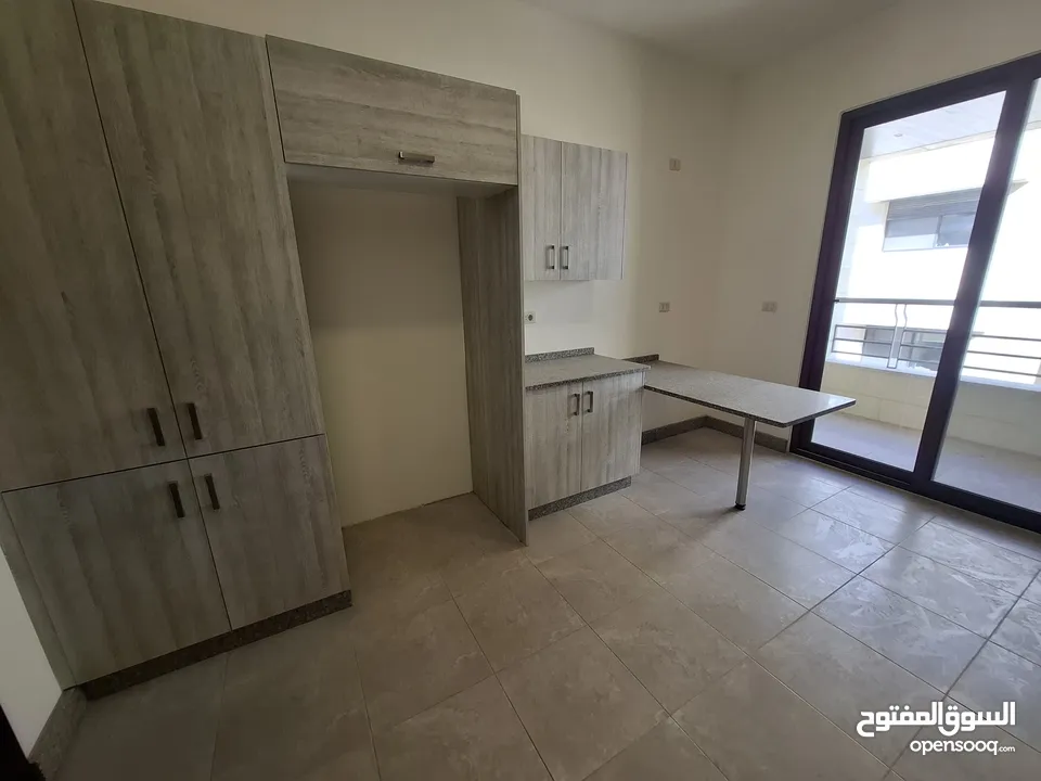 Semi-Furnished apartment to Rent  ( Property 40928 )-174545672