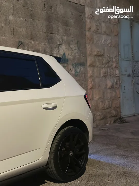 للبيع بدفعه 20 وشكات داخل بيت لحم او البدل سكودا فابيا 2015 بويه شركه