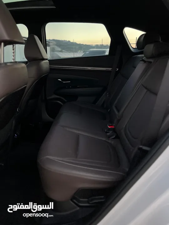 هونداي توسان 2023/ فل الفل فتحة سقف بانوراما  2x4 ///240Hp بنزين + كهرباء  ( Haybrid) 1600cc