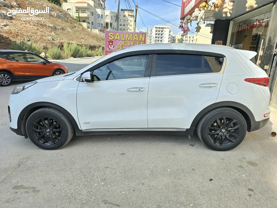 كيا سبورتاج ترخيص 2018 نسخة GT فل الفل للبيع