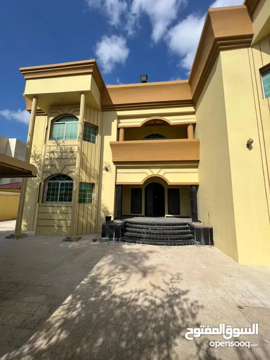 فيلا كبيرة بعدد 10 غرف في الورقاء 3 - للبيع - Villa With 10-Bedroom in Al Warqaa 3 - For Sale