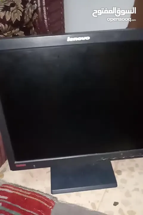 شاشه   Lenovo thinkvisio لا تاخذ مساحه كبيره من المكتب