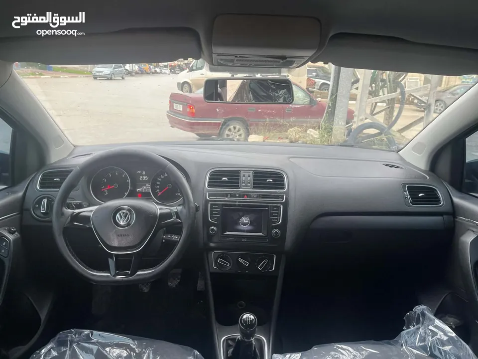 بولو الحبة المميزة باللون و الفحص.