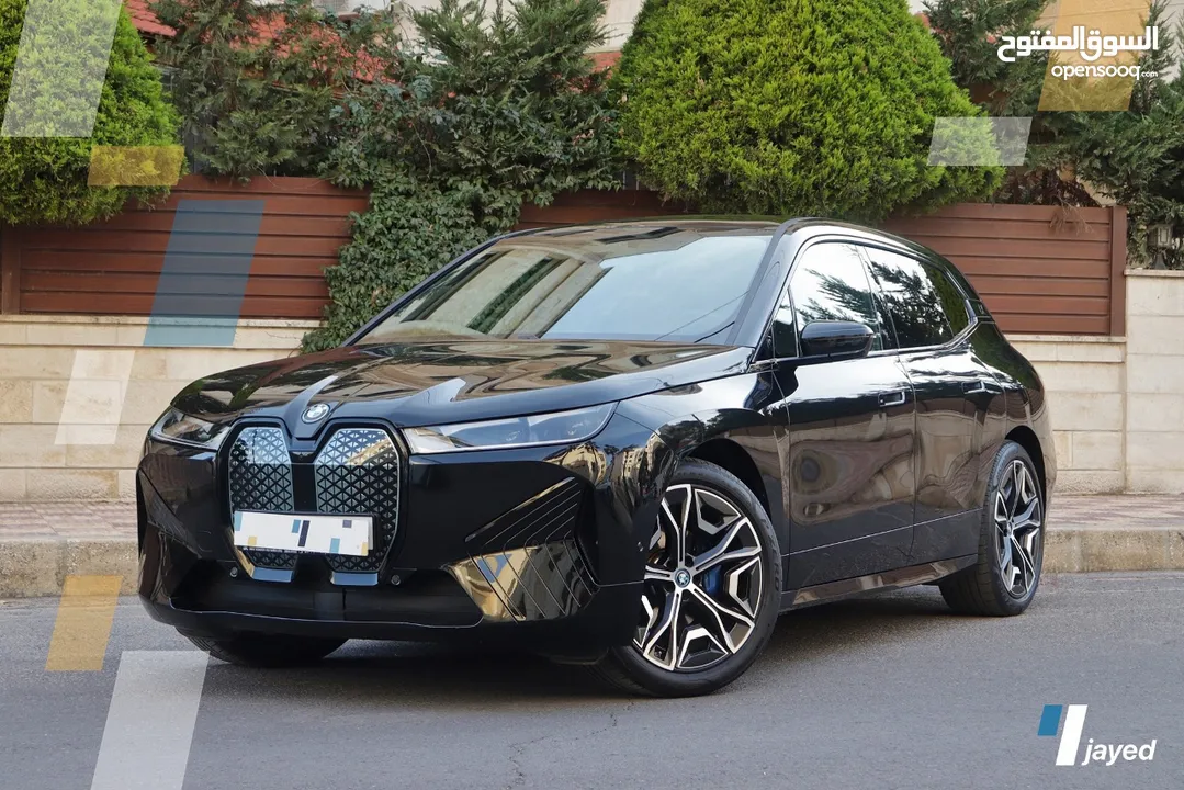 BMW IX M Package 2023 كهرباء مع إمكانية البدل بسياره