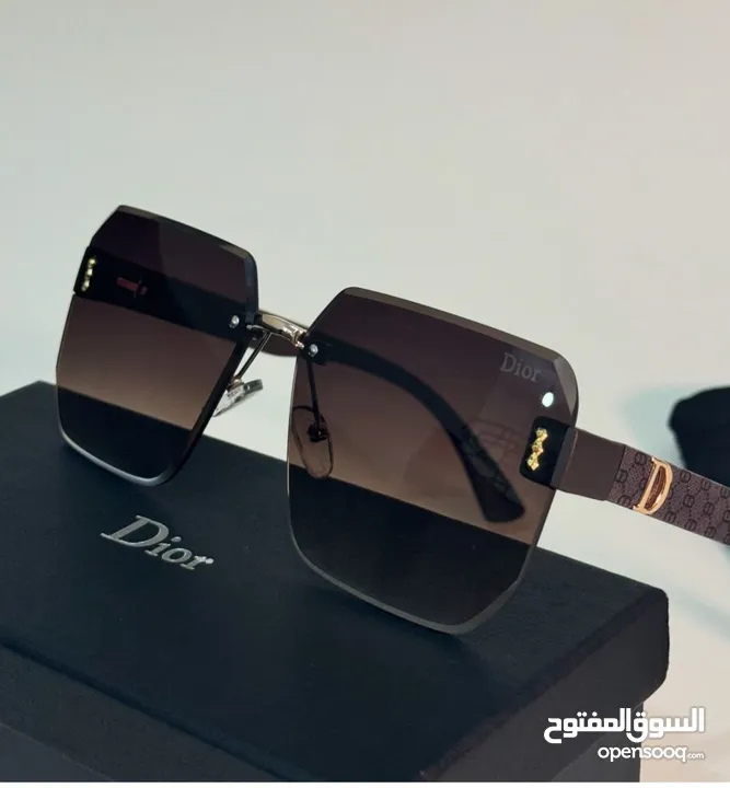 نظارة نوع Dior ونظارة نوع BOOS