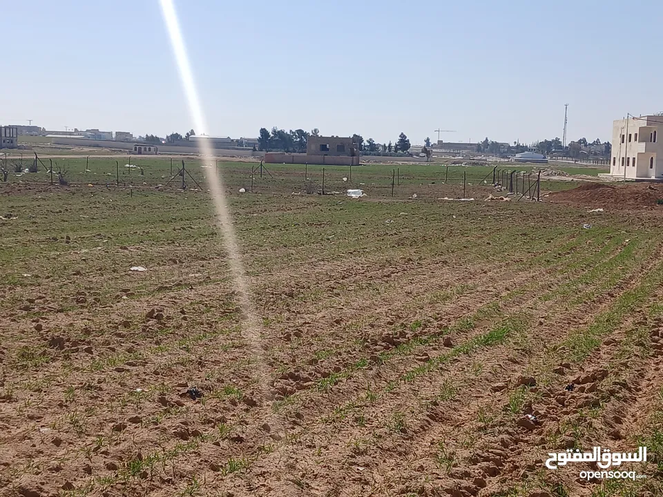أرض قرب شارع المطار الجيزة حوض الحجرة من المالك