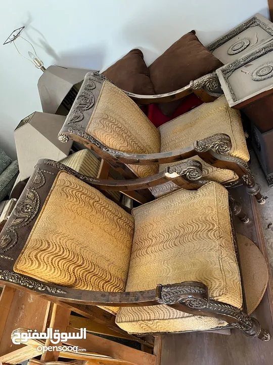 غرفه سفره واتنين طقم جلوس