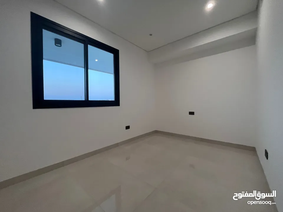 3 BR Spacious Apartment in Lagoon Residences for Rent