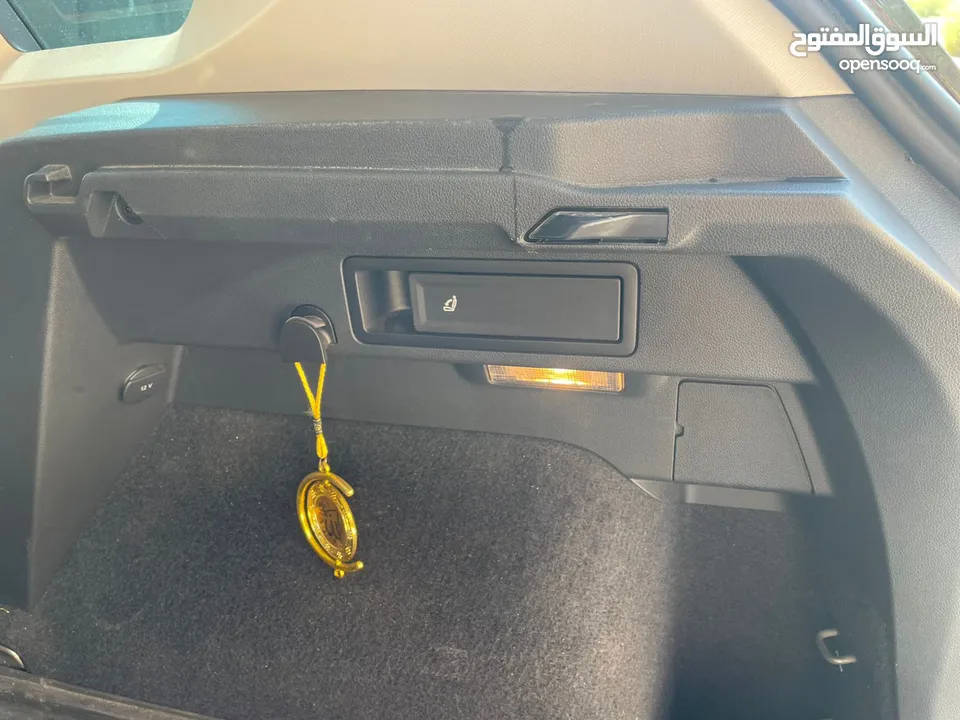 جيب تيجوان بنزين ماطور 2000 190hpصنع شهر6 2020 ولا غرام بوية ترخيص+تأمين شامل سنة كاملة لشهر 10/2026