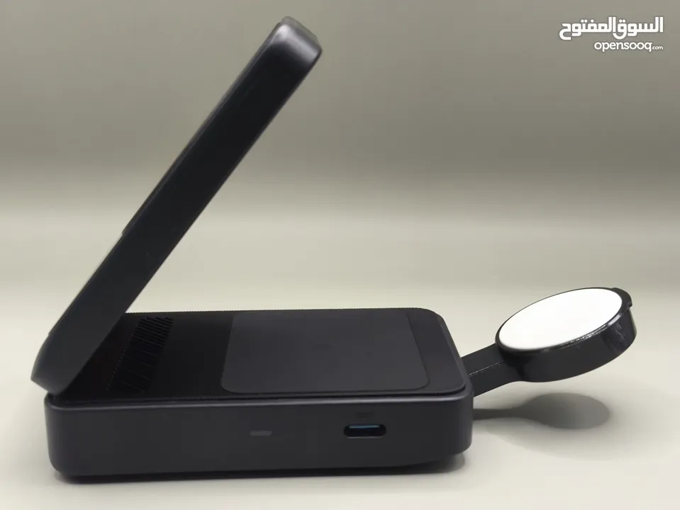 شاحن Anker MagGo الثلاثي 3-in-1  بنص السعر 300 بدل 700
