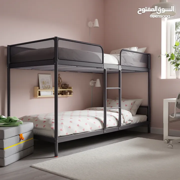 سرير بطابقين من شركة IKEA للبيع