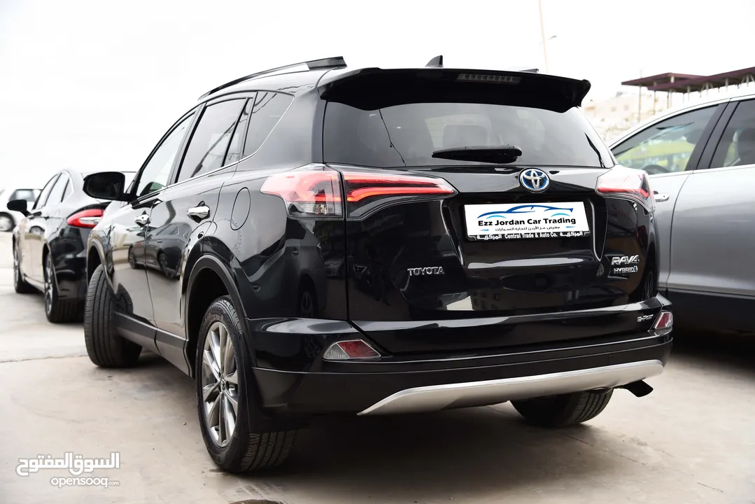 تويوتا راف فور هايبرد بحالة الوكالة Toyota Rav4 E-Four Hybrid 2017