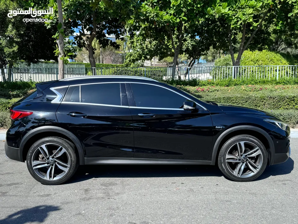 INFINITI Q30 SPORT AWD 2018