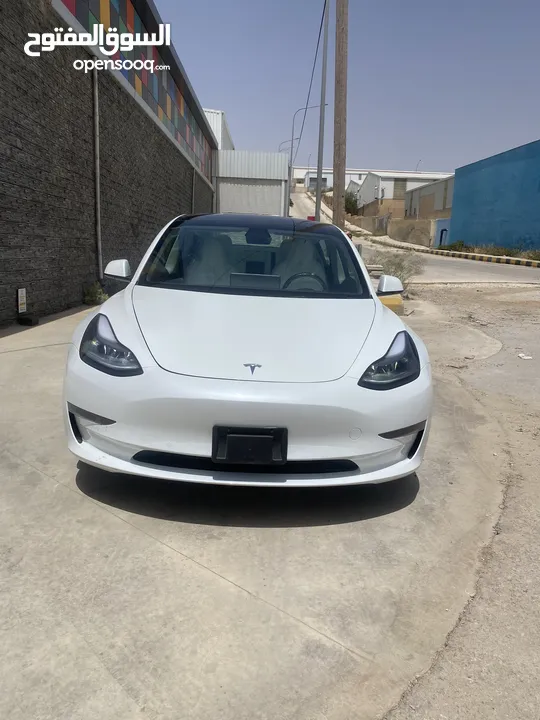 TESLA 3 2022  مفحوصة اتوسكور B+ حرة