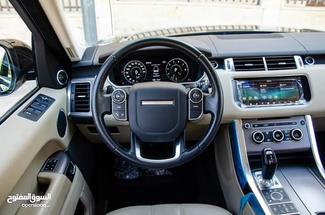 Range Rover Sport Hse 2017  السيارة وارد وصيانة الشركة و قطعت مسافة 12,000 كيلو متر فقط