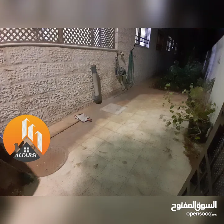 شقة ارضية بناء حديث مستقلة تراس / كراج خاص / وحدائق قرب كل الخدمات اجار مغري لا يعوض في ضاحية الاقصى