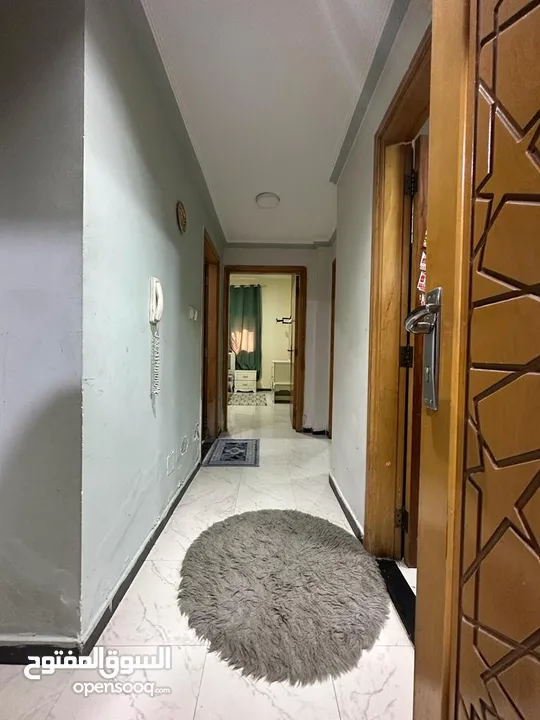 باطلالة شارع الشيخ خليفة - شقة مميزة جدا غرفة وصالة قريب من مدرسة الحكمة للايجار الشهري