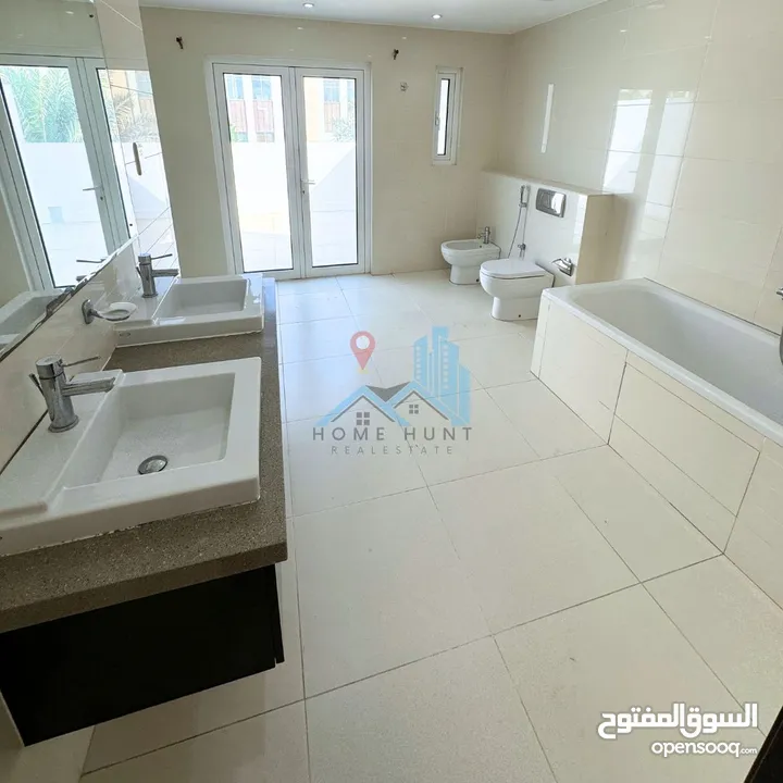 AL MOUJ  BEAUTIFUL 3BR TOWN HOUSE IN PRIME LOCATION