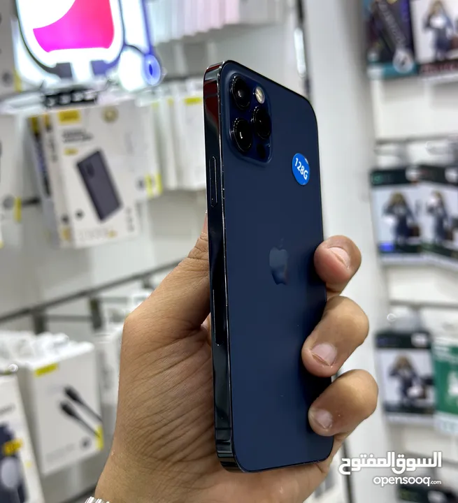 لفترة محدوة : iPhone 12 pro 128gb هاتف بحالة الوكالة بدون شموخ أو مشاكل مع ضمان و ملحقات و بأقل سعر