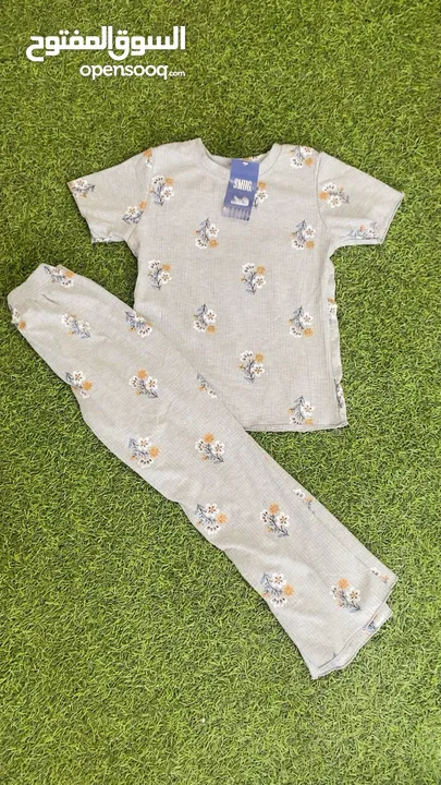 ملابس اطفال