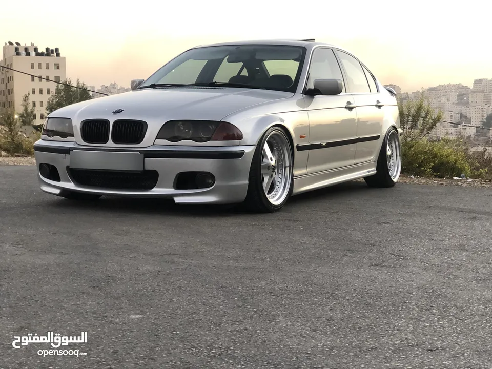 BMW  E46  325i  موديل  2001
