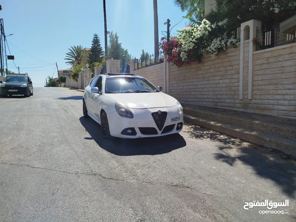 الفاً روميو جوليتا 2013