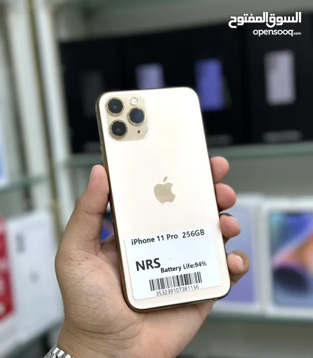 بأقل سعر : iPhone 11 pro 256gb هواتف نظيفة بحالة الوكالة بدون اي شموخ أو مشاكل مع ضمان و ملحقات