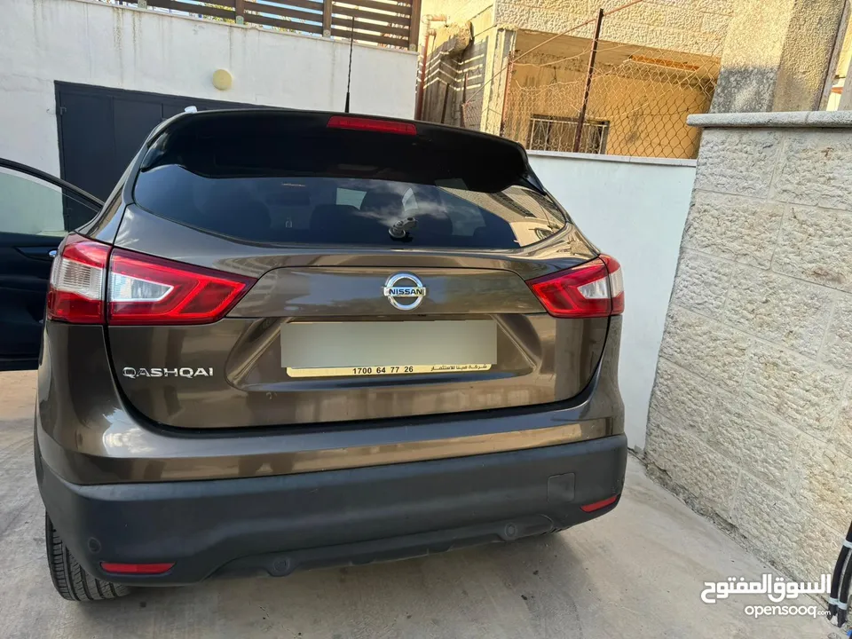 سيارة يد اولى بحالة ممتازة