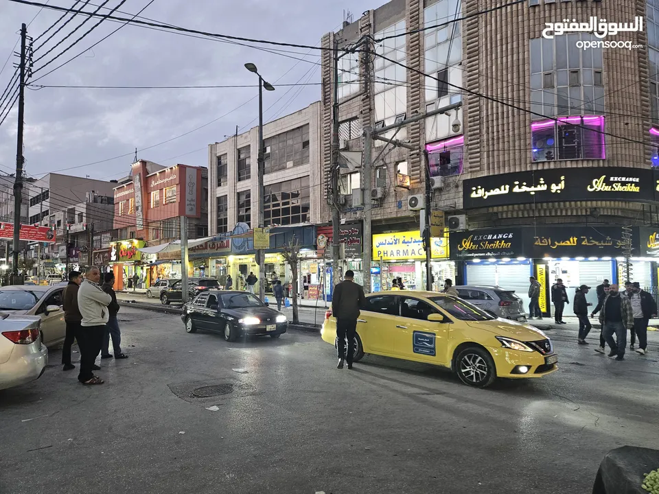 للايجار محلات تجارية 3 ابواب، موقع مميز جدا تقاطع شارع السعادة مع شارع بغداد بجانب ابو شيخه للصرافة