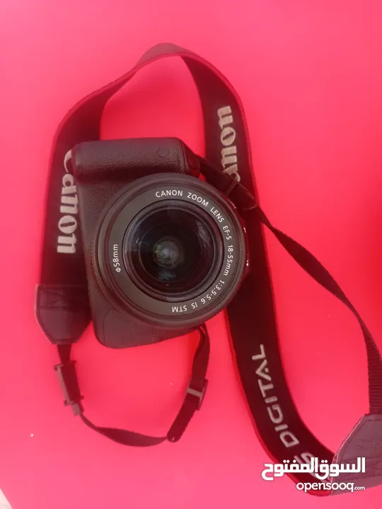 كاميرا كانون D700 للبيع بحاله ممتازه