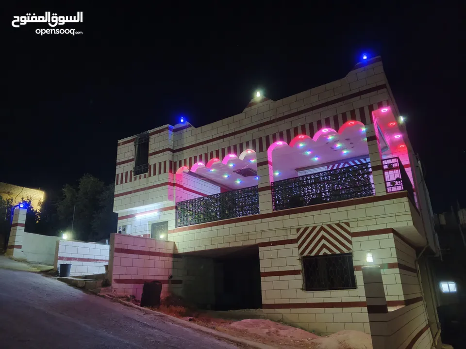 بيت للبيع بداعي السفر الموقع المفرق بلعما الحي الشمالي بجانب مسجد خالد بن الوليد  المالك الشيخ ماجد