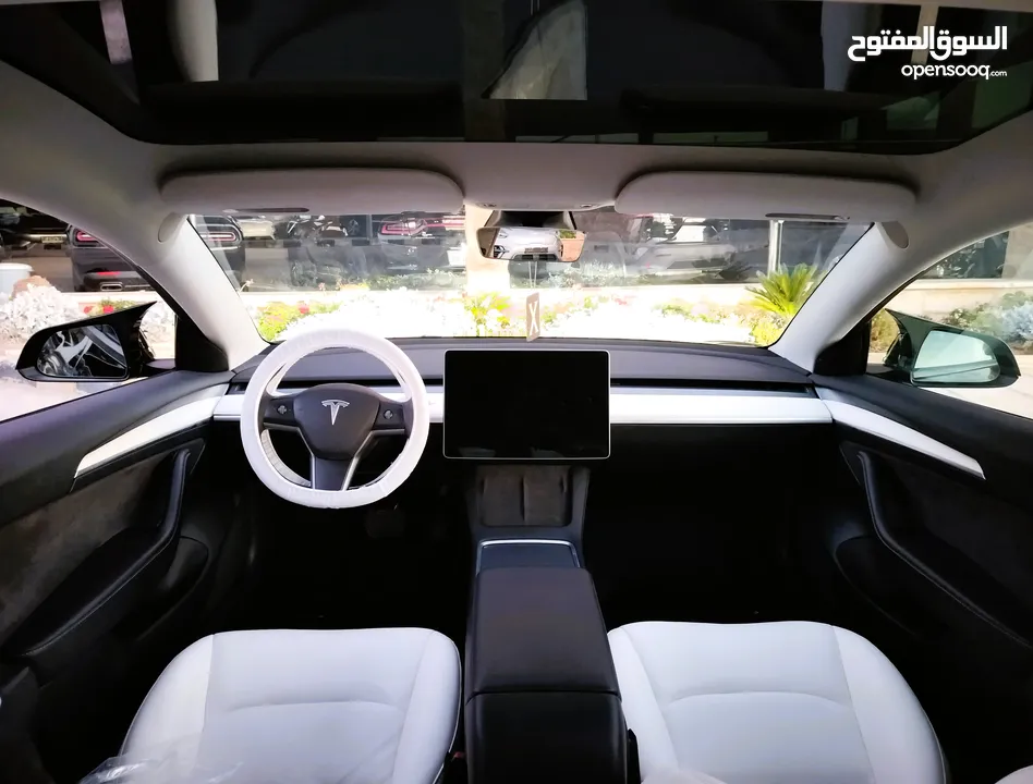 تيسلا 2023 model 3 فحص كامل اوتوسكور لون اسود ملوكي داخلي ابيض بحالة الوكالة بسعر لقطة ومحروووق