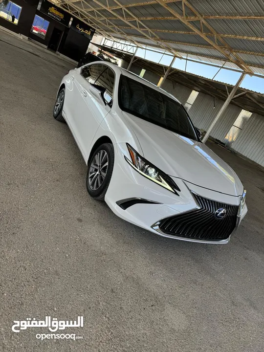 Lexus ES 300h 2021  لكزس هايبرد حره غير مجمركه ، البيع : مجمرك جاهز او بدون جمرك حره